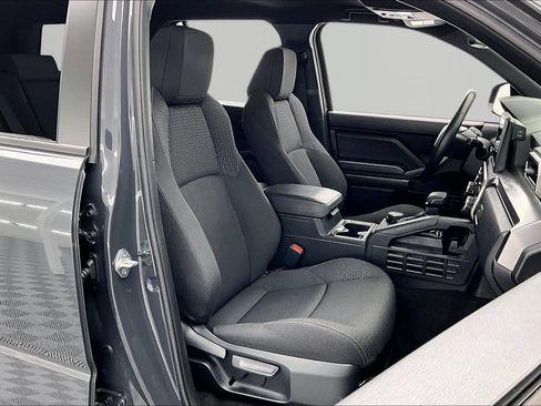 Used 2025 Toyota 4Runner SR5 AWD/4WD image 7