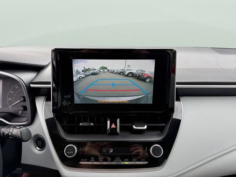 Used 2023 Toyota Corolla SE FWD image 18