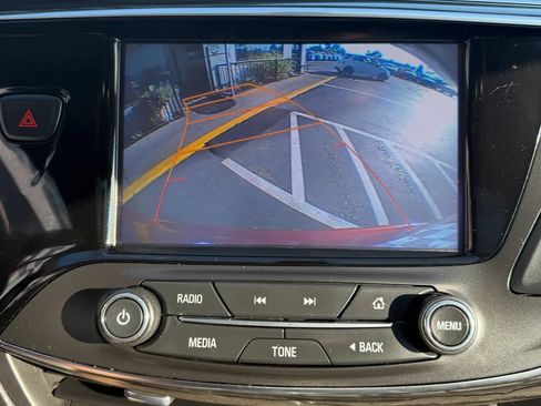 Used 2018 Buick Envision Essence AWD/4WD image 25