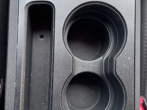 Used 2014 Dodge Challenger SXT image 23