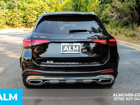 Used 2025 Mercedes-Benz GLC 300 4MATIC w/ AMG Line image 11
