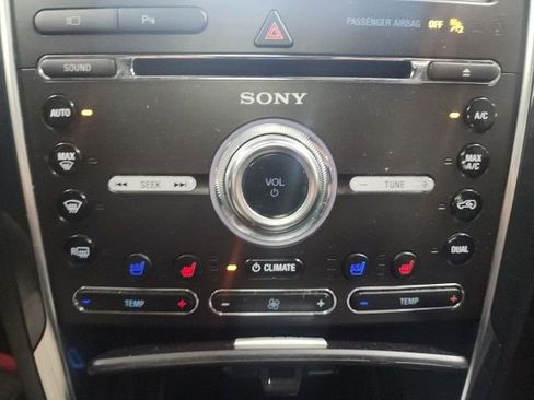 Used 2018 Ford Explorer Sport AWD/4WD image 16