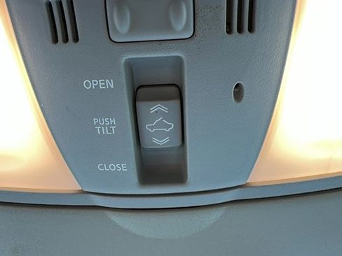 Used 2012 Nissan Murano LE w/ Platinum Pkg AWD/4WD image 12