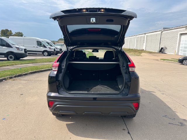 Used 2022 Mitsubishi Eclipse Cross LE AWD/4WD image 5