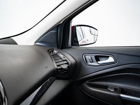 Used 2016 Ford Escape Titanium image 31