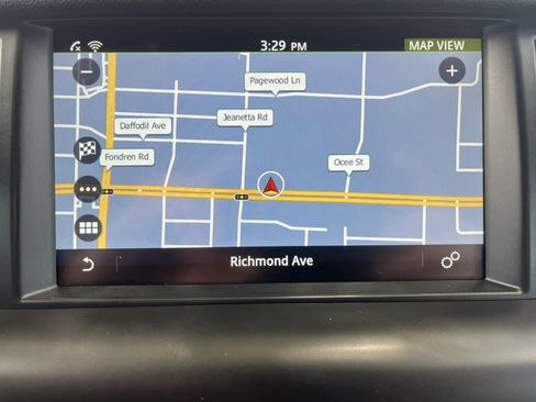 Used 2018 Land Rover Discovery Sport HSE Luxury image 17