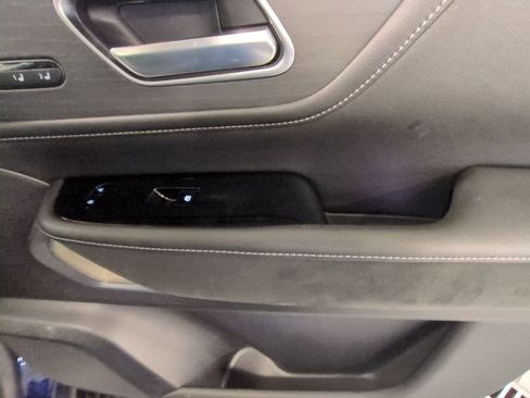 Used 2025 INFINITI QX80 Sensory image 23