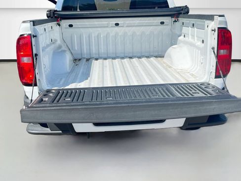 Used 2021 Chevrolet Colorado W/T w/ Custom Special Edition AWD/4WD image 23
