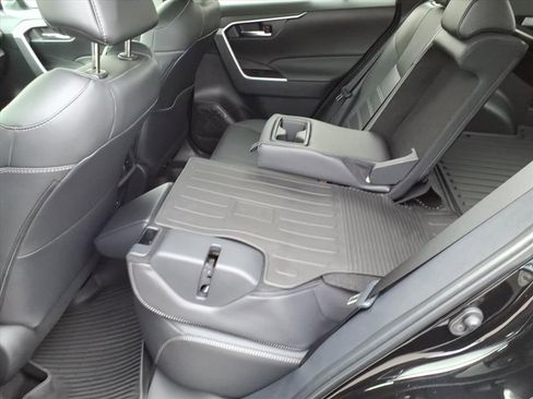 New 2025 Toyota RAV4 XLE Premium image 5