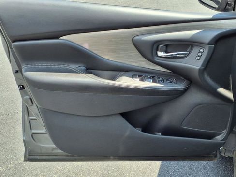 Used 2018 Nissan Murano SL w/ Moonroof Package image 8