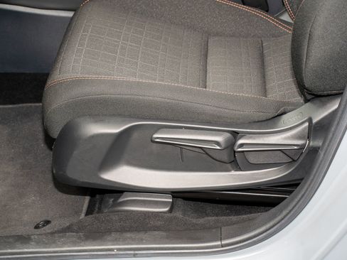 Used 2025 Honda HR-V Sport image 27