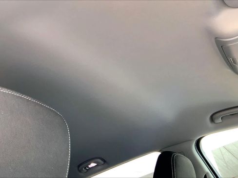 Used 2024 GMC Terrain SLE w/ Elevation Edition image 13