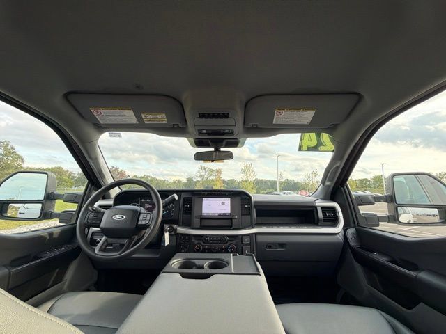 Used 2024 Ford F550 4x4 Crew Cab Super Duty image 16