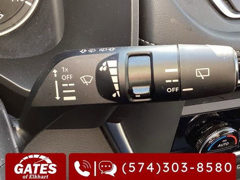 Used 2024 Nissan Rogue SV image 27
