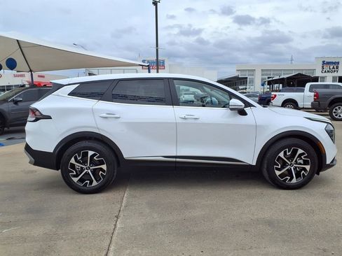 Certified 2024 Kia Sportage EX FWD image 9