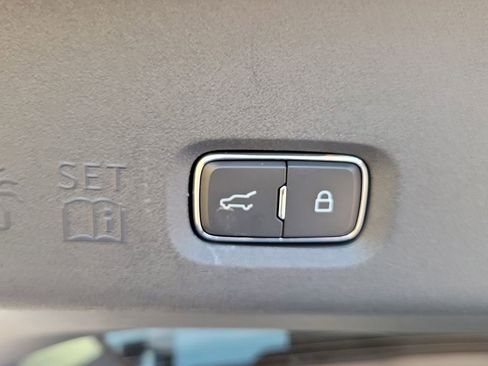 New 2025 Ford Expedition Active image 12