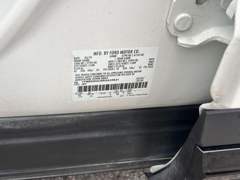 Used 2024 Ford Explorer ST w/ Equipment Group 401A AWD/4WD image 24