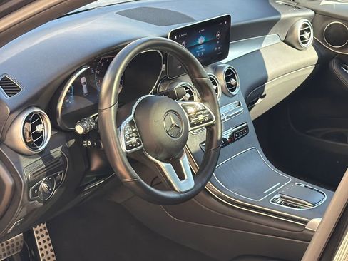 Used 2022 Mercedes-Benz GLC 300 4MATIC w/ AMG Line image 17