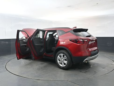Used 2020 Chevrolet Blazer LT image 28