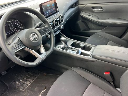 Used 2025 Nissan Sentra SV image 12