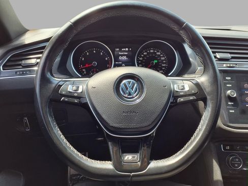 Used 2021 Volkswagen Tiguan SE R-Line AWD/4WD image 16
