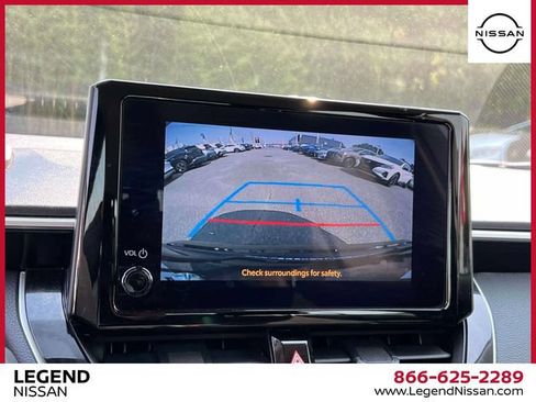 Used 2024 Toyota Corolla LE w/ LE Convenience Package FWD image 25
