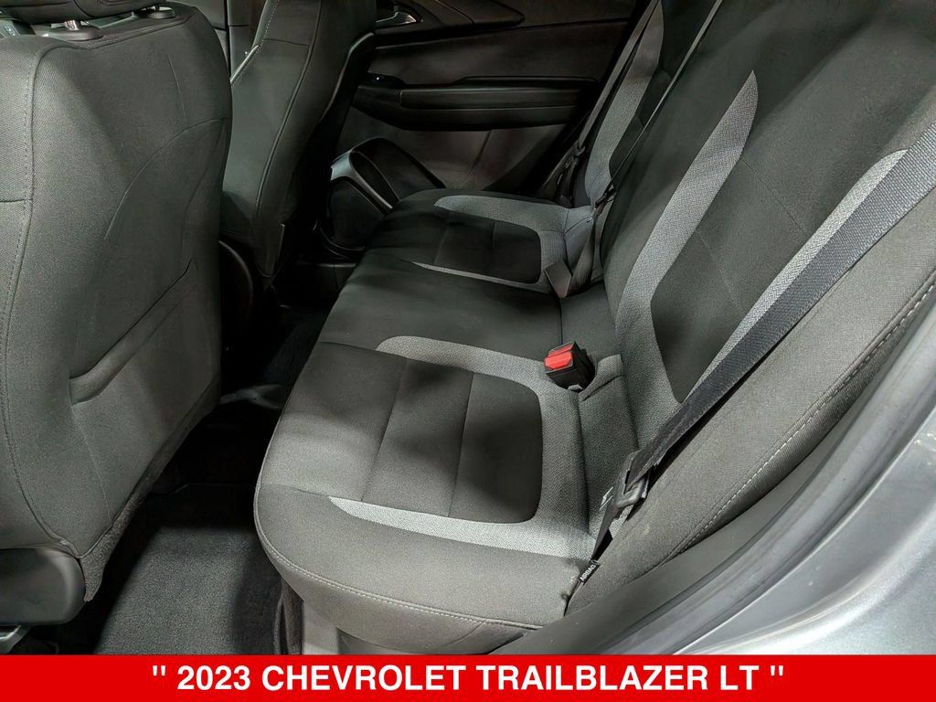 Used 2023 Chevrolet TrailBlazer LT w/ Convenience Package AWD/4WD image 29