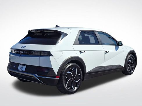 Used 2024 Hyundai Ioniq 5 SEL image 7