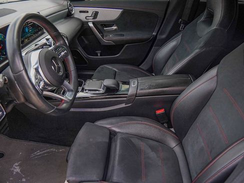 Used 2021 Mercedes-Benz CLA 250 image 10