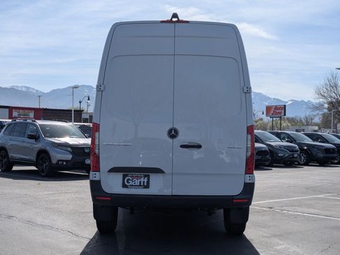 Used 2024 Mercedes-Benz Sprinter 144 Cargo image 7
