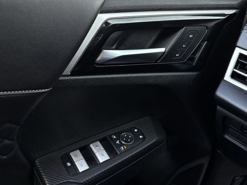 Used 2024 Mitsubishi Outlander SEL image 24