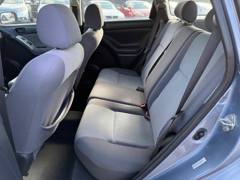 Used 2003 Toyota Matrix image 11