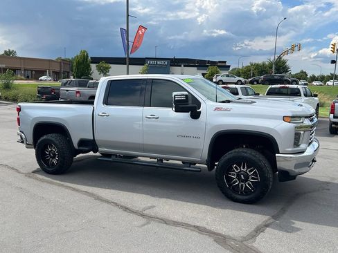 Used 2021 Chevrolet Silverado 2500 LTZ w/ Z71 Off-Road Package AWD/4WD image 6