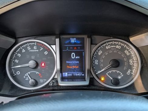 Used 2020 Toyota Tacoma SR5 RWD image 10