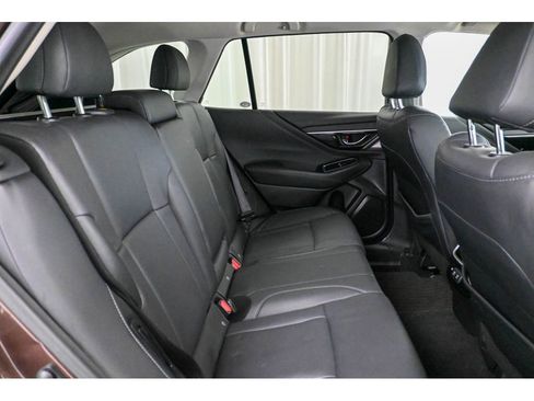 Used 2020 Subaru Outback Limited image 19