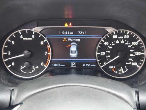 Certified 2023 Nissan Altima 2.5 SR w/ SR Premium Package FWD image 10