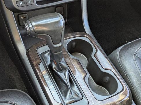 Used 2018 GMC Canyon SLT w/ Driver Alert Package image 11