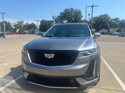 Used 2020 Cadillac XT6 Sport AWD/4WD image 4