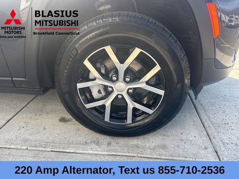 Used 2023 Jeep Grand Cherokee Limited w/ Trailer Tow Prep Group (B) AWD/4WD image 19