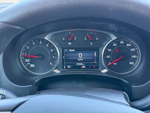 Used 2024 GMC Terrain SLE image 33