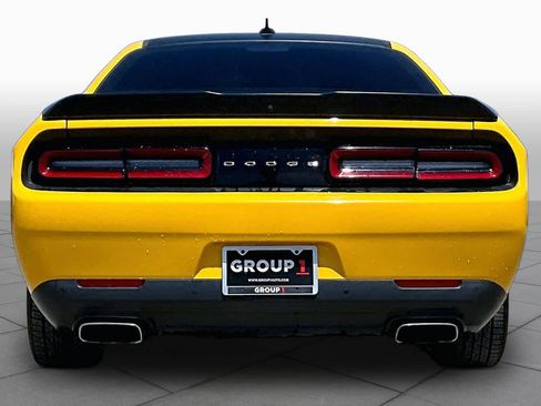 Used 2017 Dodge Challenger R/T w/ Quick Order Package 28P T/A RWD image 5
