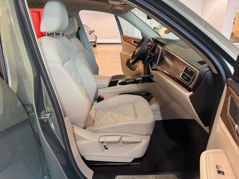 Used 2026 Volkswagen Atlas SE FWD image 34