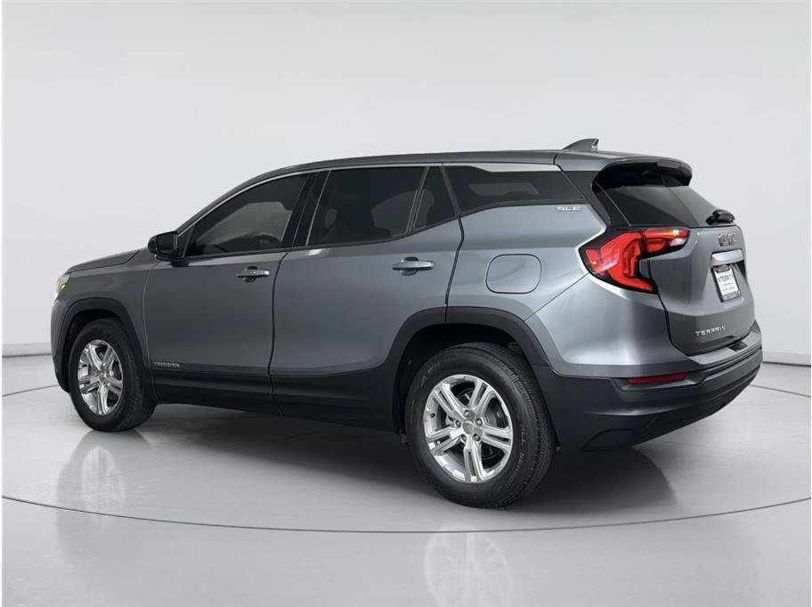 Used 2020 GMC Terrain SLE FWD image 3