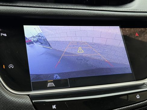 Used 2025 Cadillac XT5 Premium Luxury AWD/4WD image 23