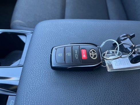 Used 2025 Toyota Camry LE image 20