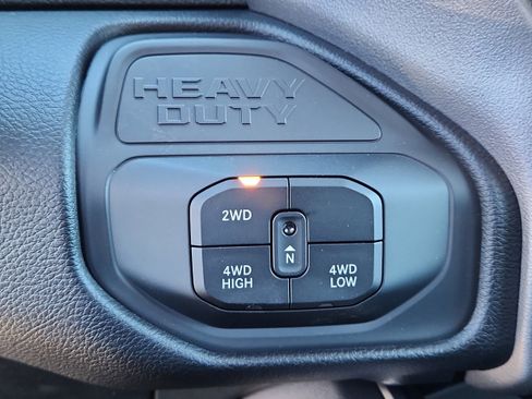 New 2026 RAM 2500 Big Horn AWD/4WD image 21