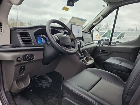 New 2026 Ford Transit 250 148 Medium Roof image 19