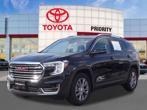 Used 2024 GMC Terrain SLT AWD/4WD image 1