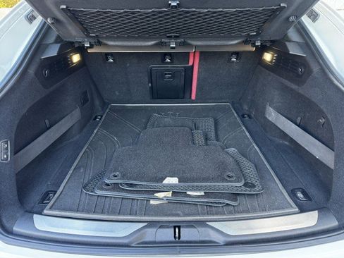 Used 2017 Maserati Levante S image 21