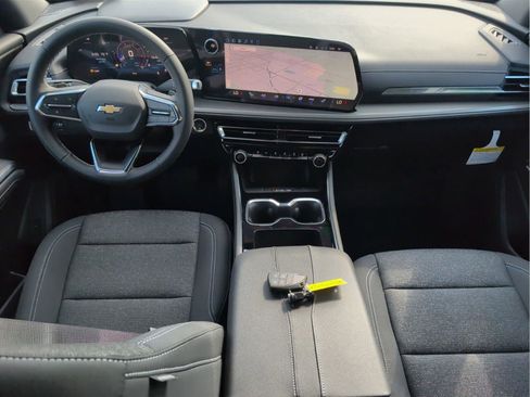 New 2026 Chevrolet Traverse LT w/ Driver Confidence Package FWD image 20